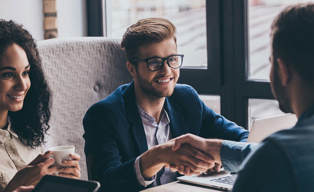 a college student applying for a digital marketing internship